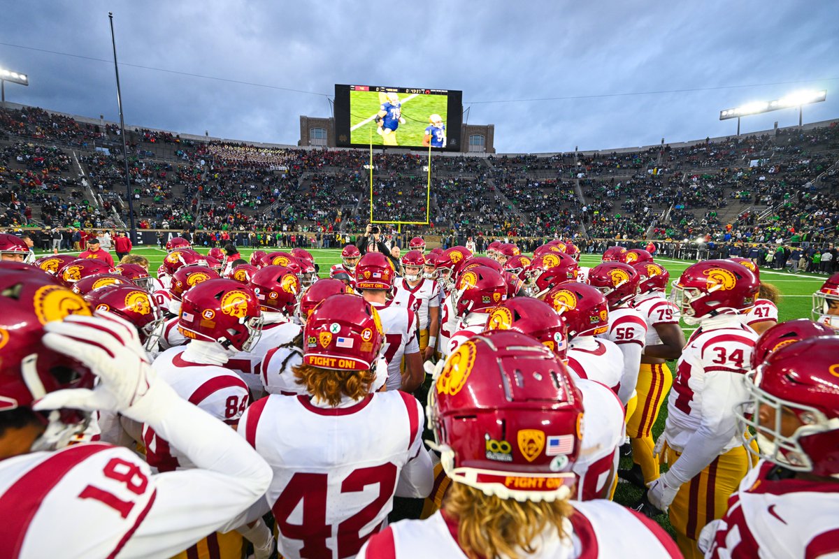 Week eight USC football bowl projections